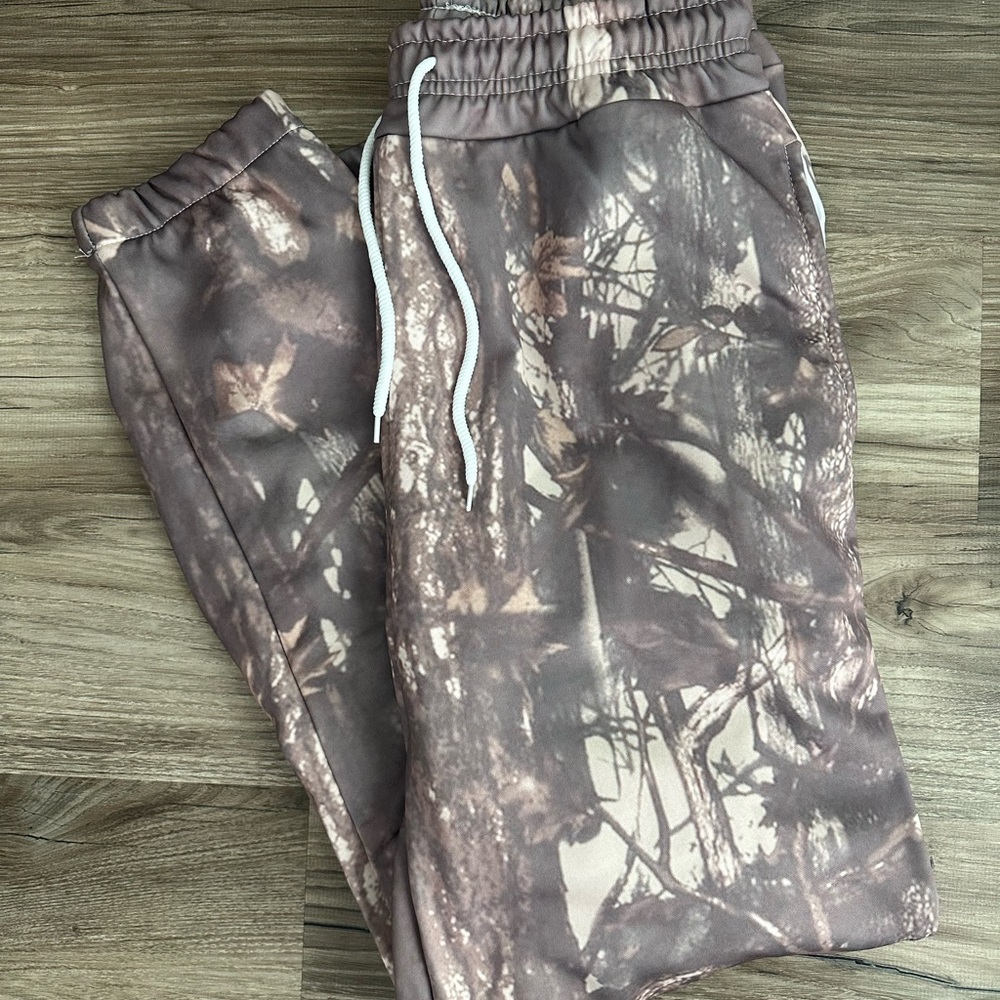CAMO SWEATPANTS